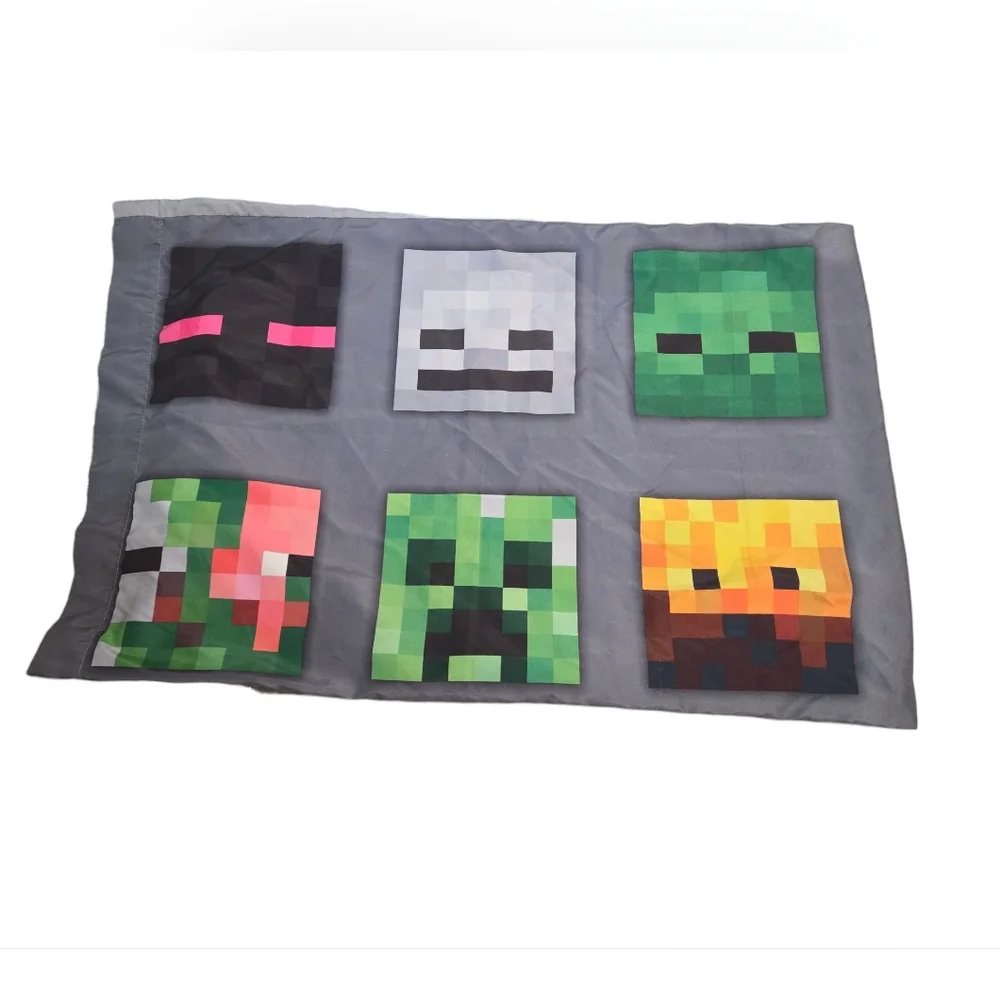 Minecraft Creeper Reversible Comforter And Pillow Case